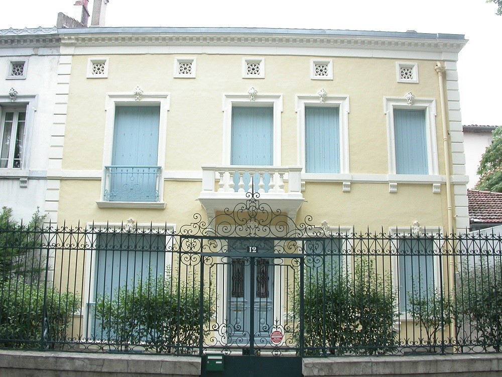 Rénovation façade du centre ville de Castres .