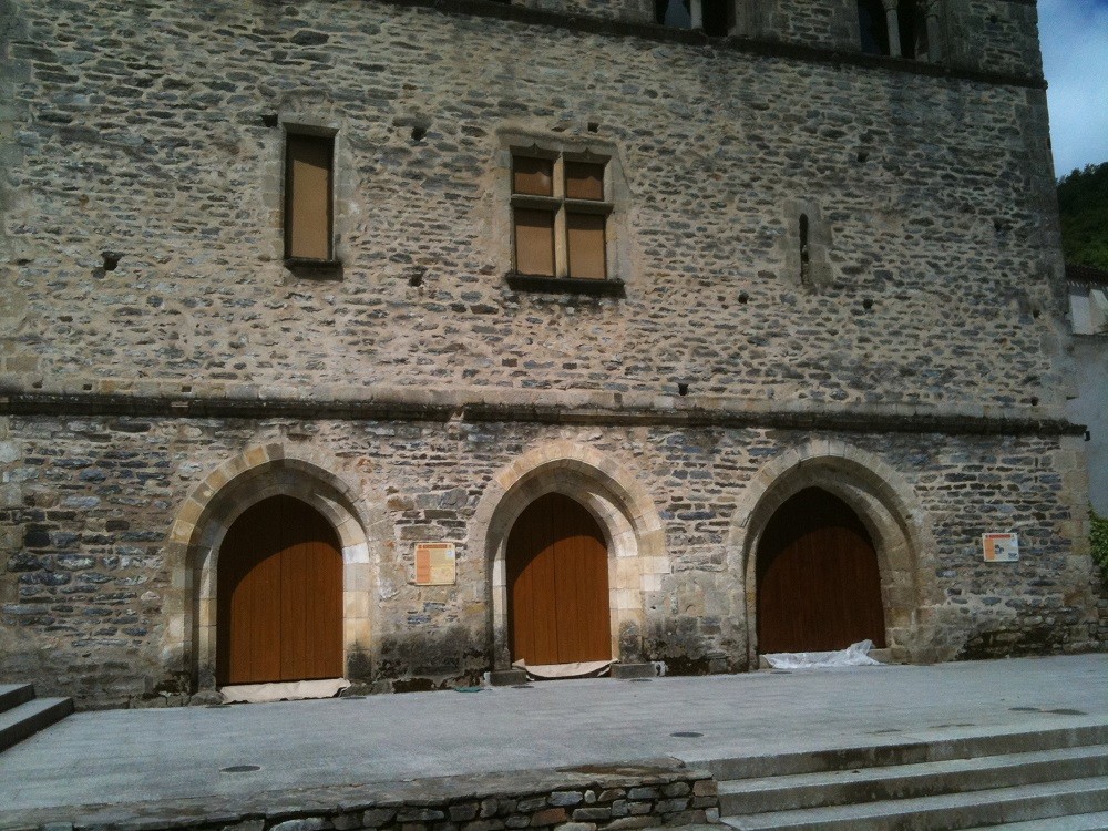 Maison romane du douzième siècle .